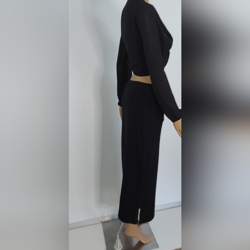 Elegant Black Long Skirt with Side Opening - Picture 7 of 13